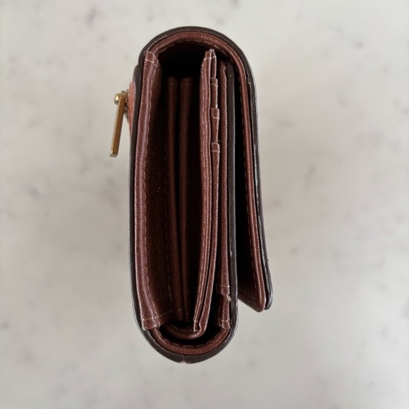 Fossil Leather Trifold Wallet - Picture 5 of 10